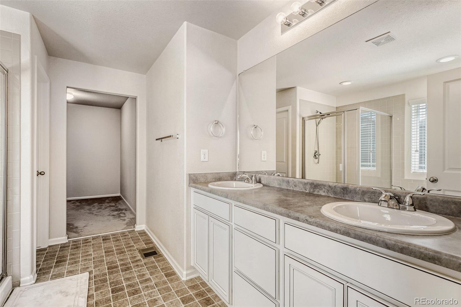 25060 E Maple Place Aurora CO 80018