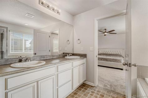 25060 E Maple Place Aurora CO 80018