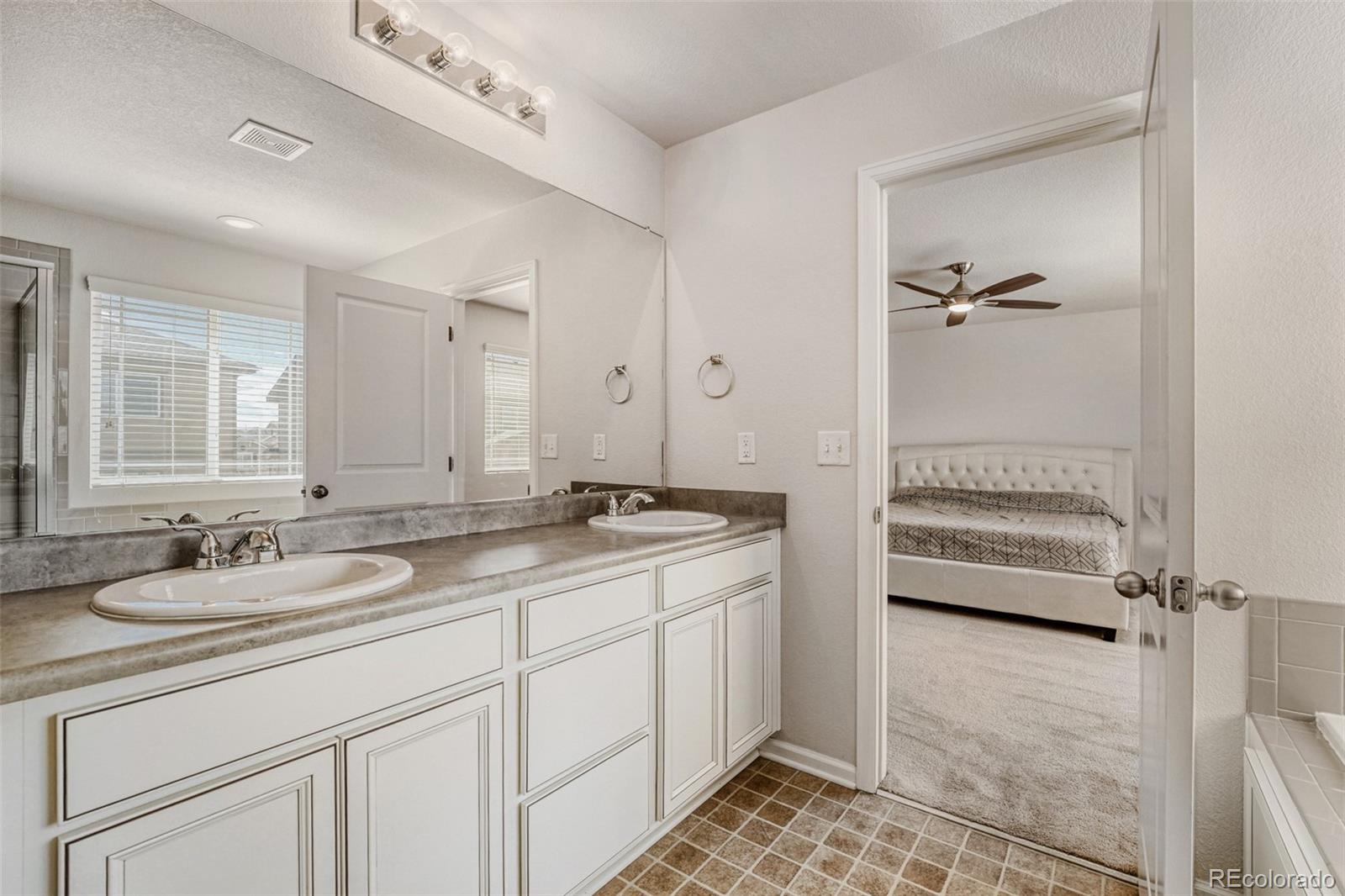 25060 E Maple Place Aurora CO 80018
