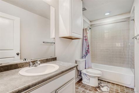 25060 E Maple Place Aurora CO 80018