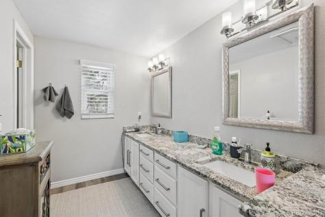 2711 S Oakland Circle E Aurora CO 80014