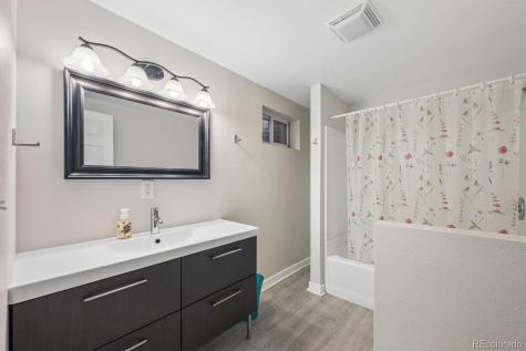 2711 S Oakland Circle E Aurora CO 80014