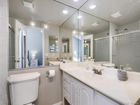 2884 S Oakland Circle Aurora CO 80014