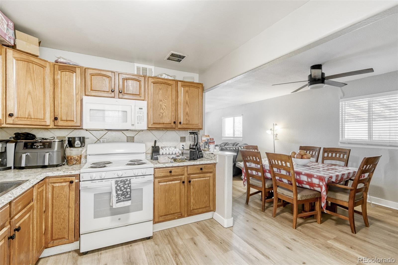 987 Vaughn Street Aurora CO 80011
