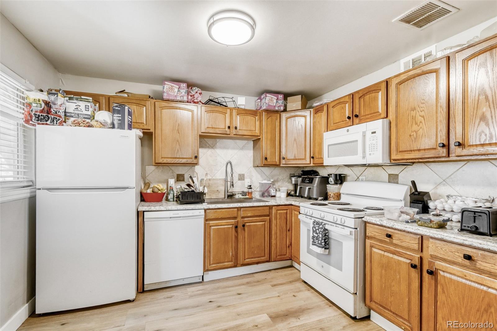 987 Vaughn Street Aurora CO 80011