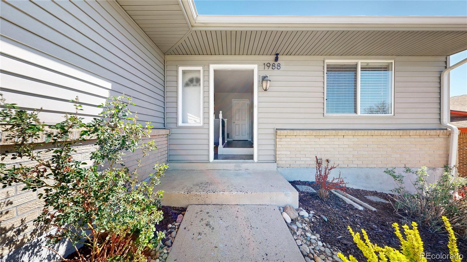 1988 S Devinney Street Lakewood CO 80228