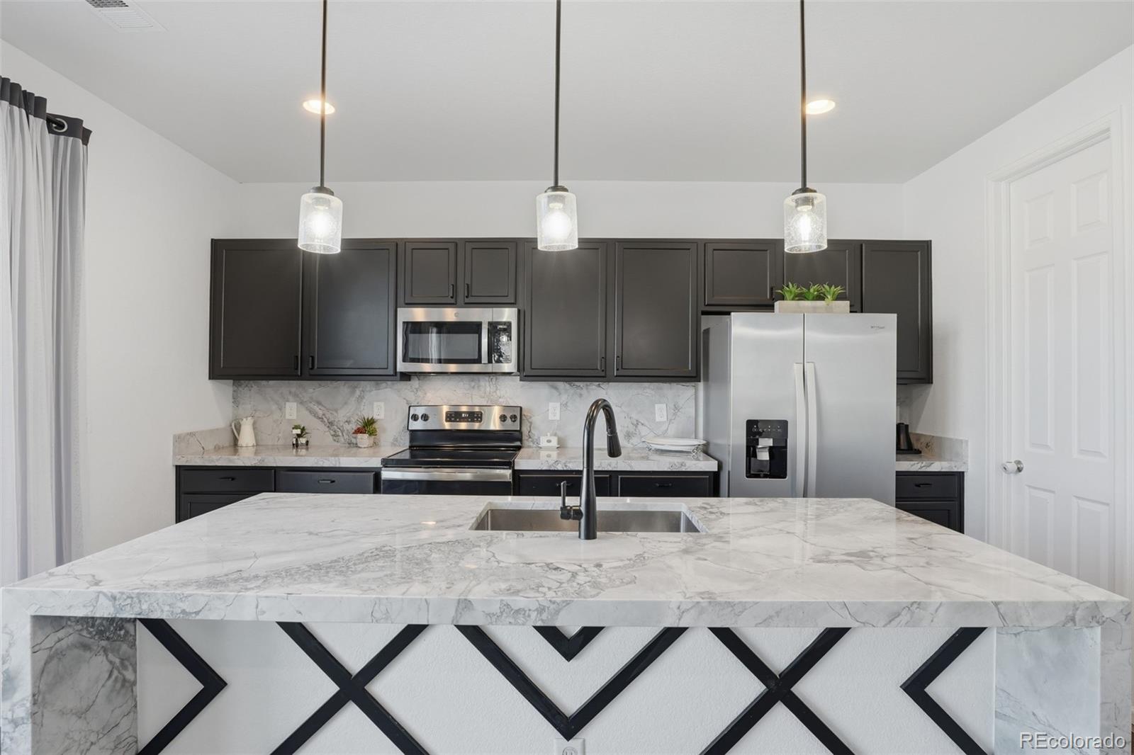 3963 Flat Rock Street Aurora CO 80019