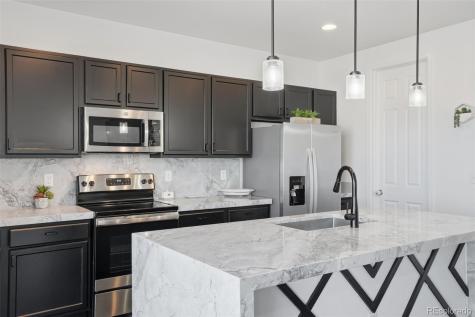 3963 Flat Rock Street Aurora CO 80019