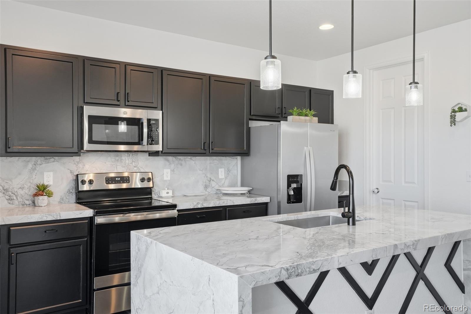 3963 Flat Rock Street Aurora CO 80019