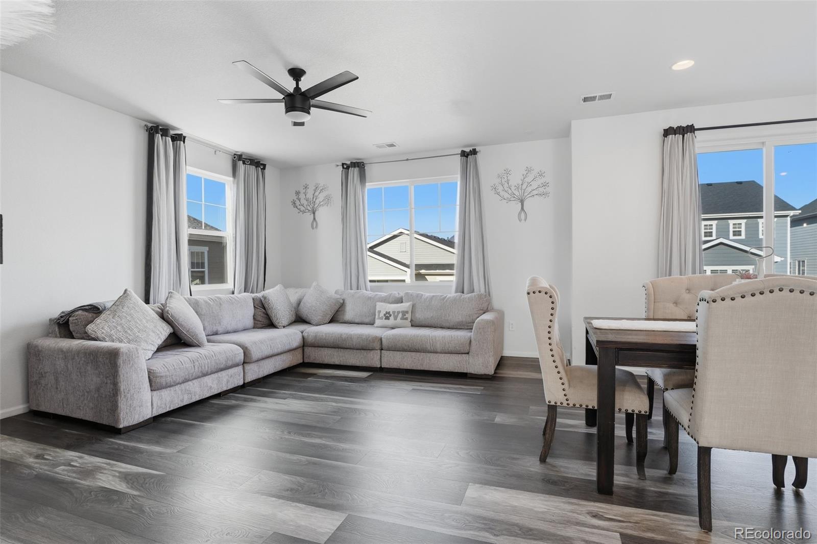 3963 Flat Rock Street Aurora CO 80019