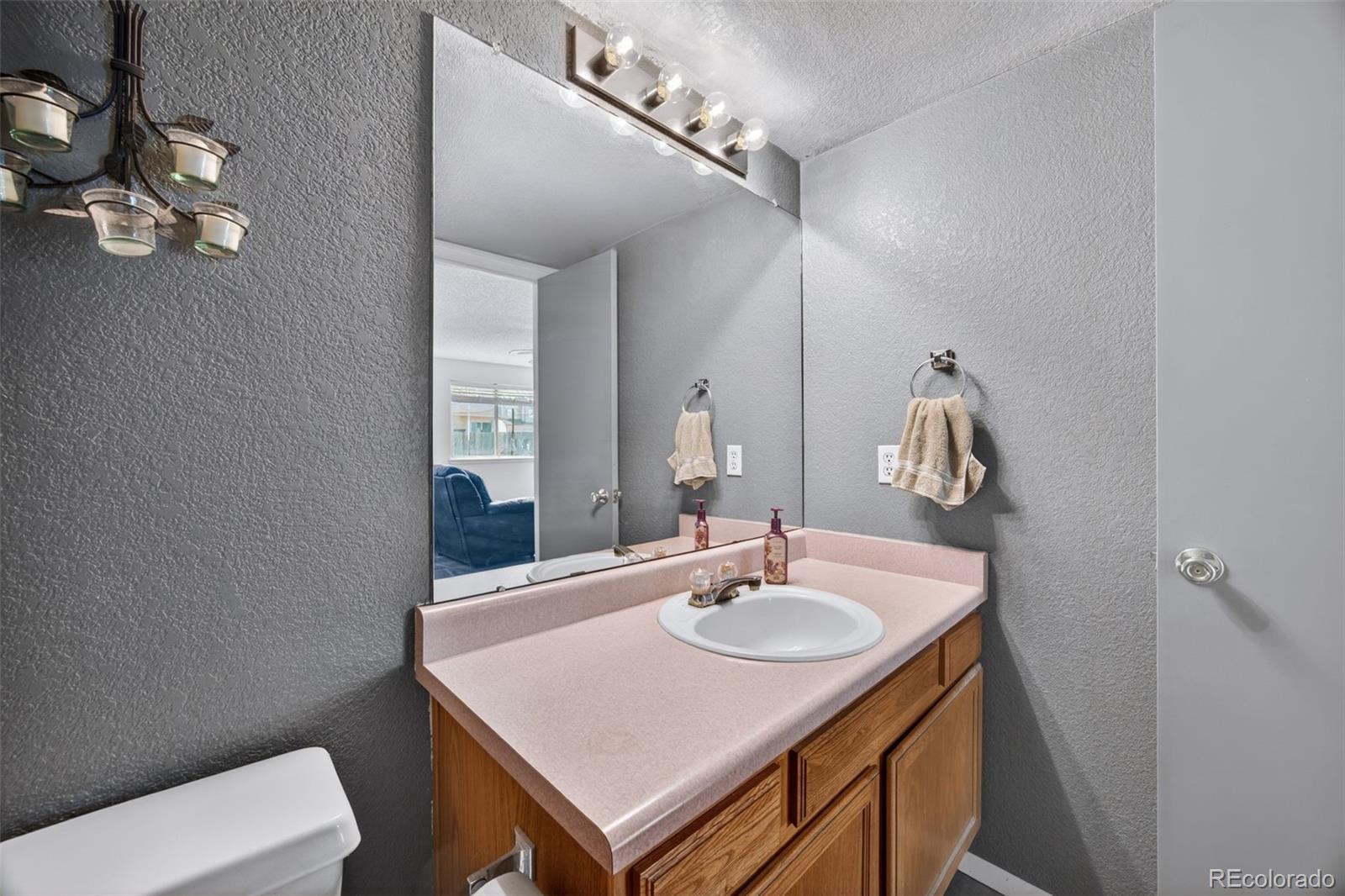 4052 S Kirk Way Aurora CO 80013