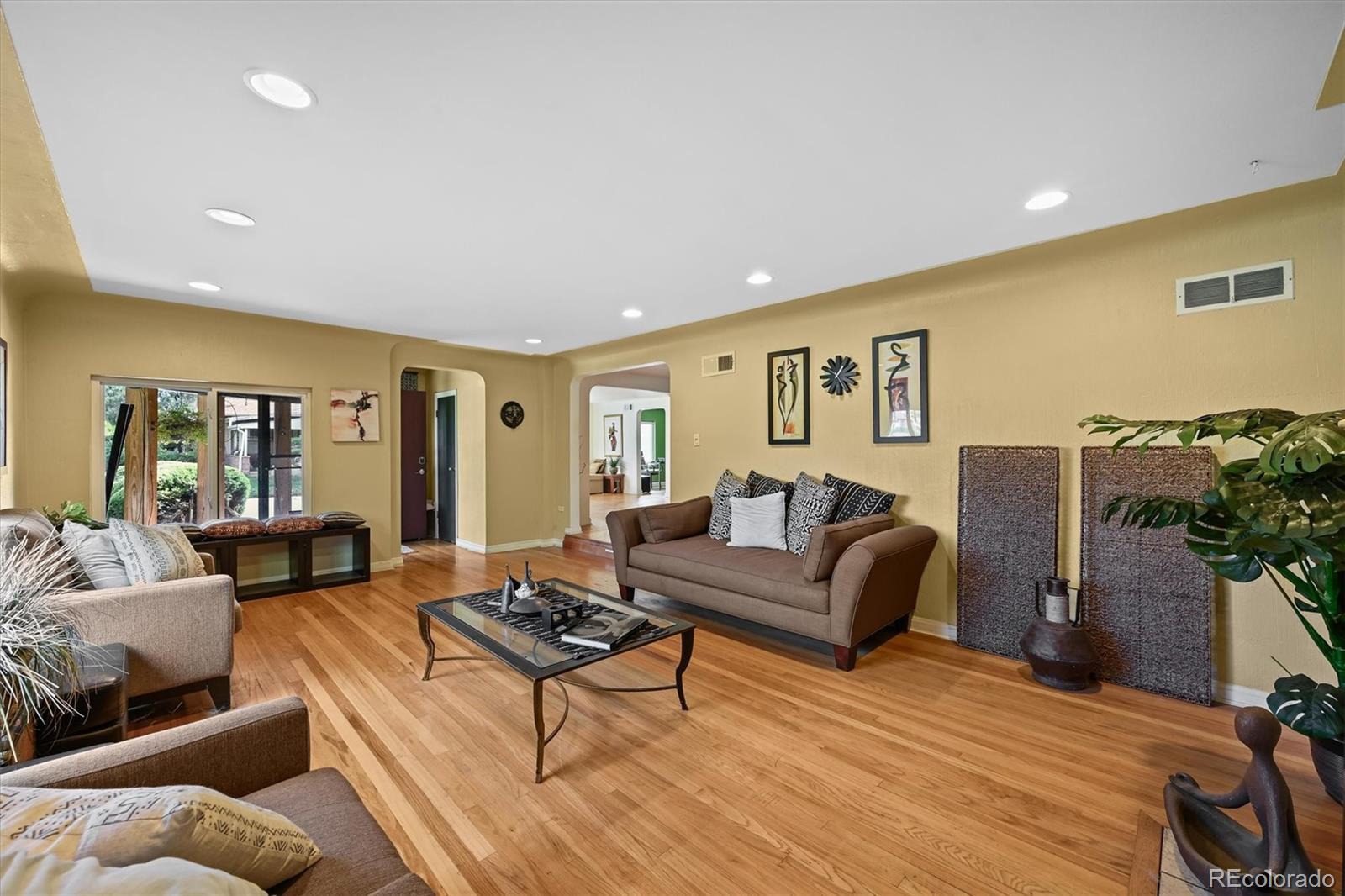 2901 Monaco Parkway Denver CO 80207