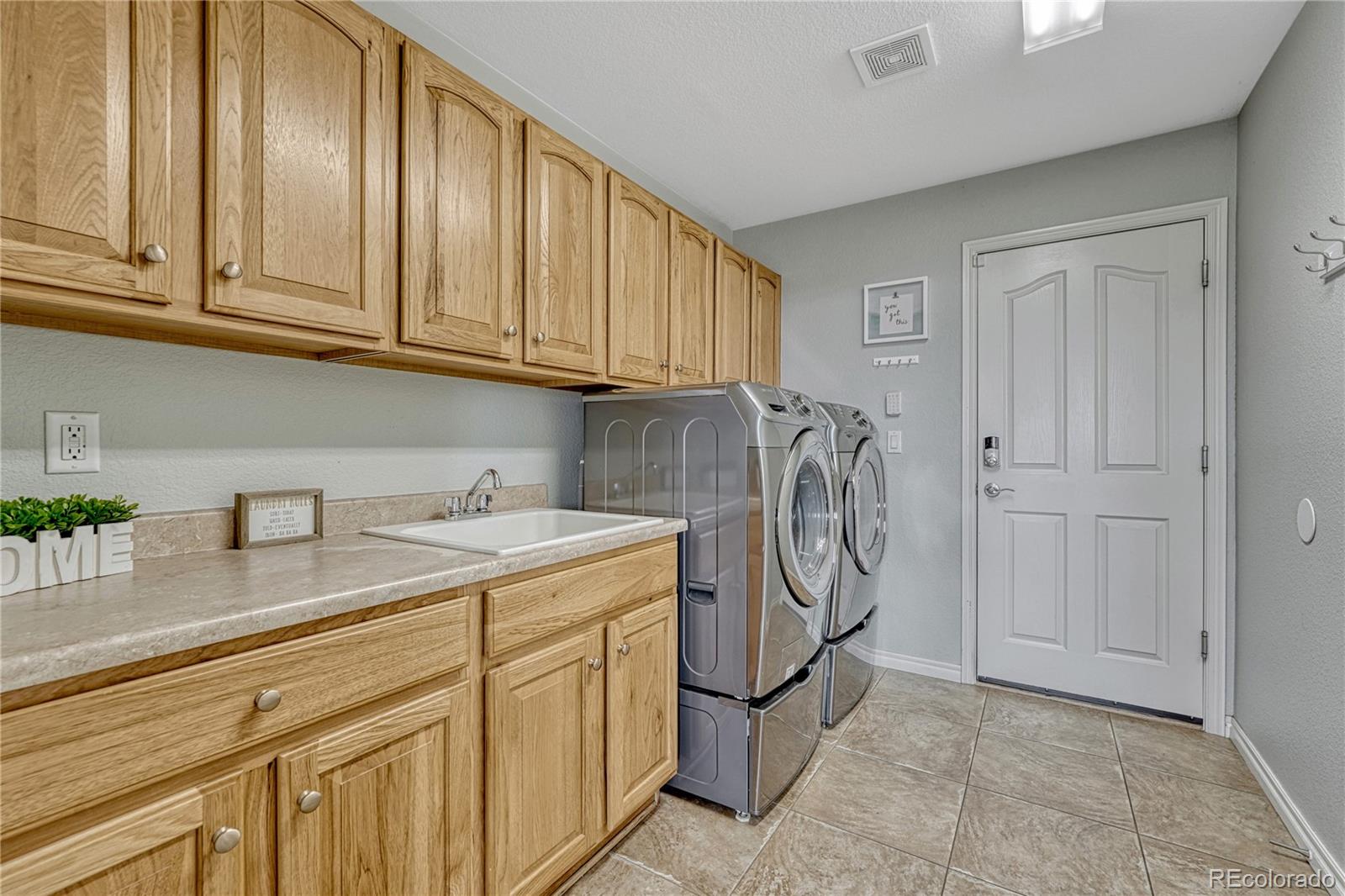 5923 Bridle Path Lane Parker CO 80134
