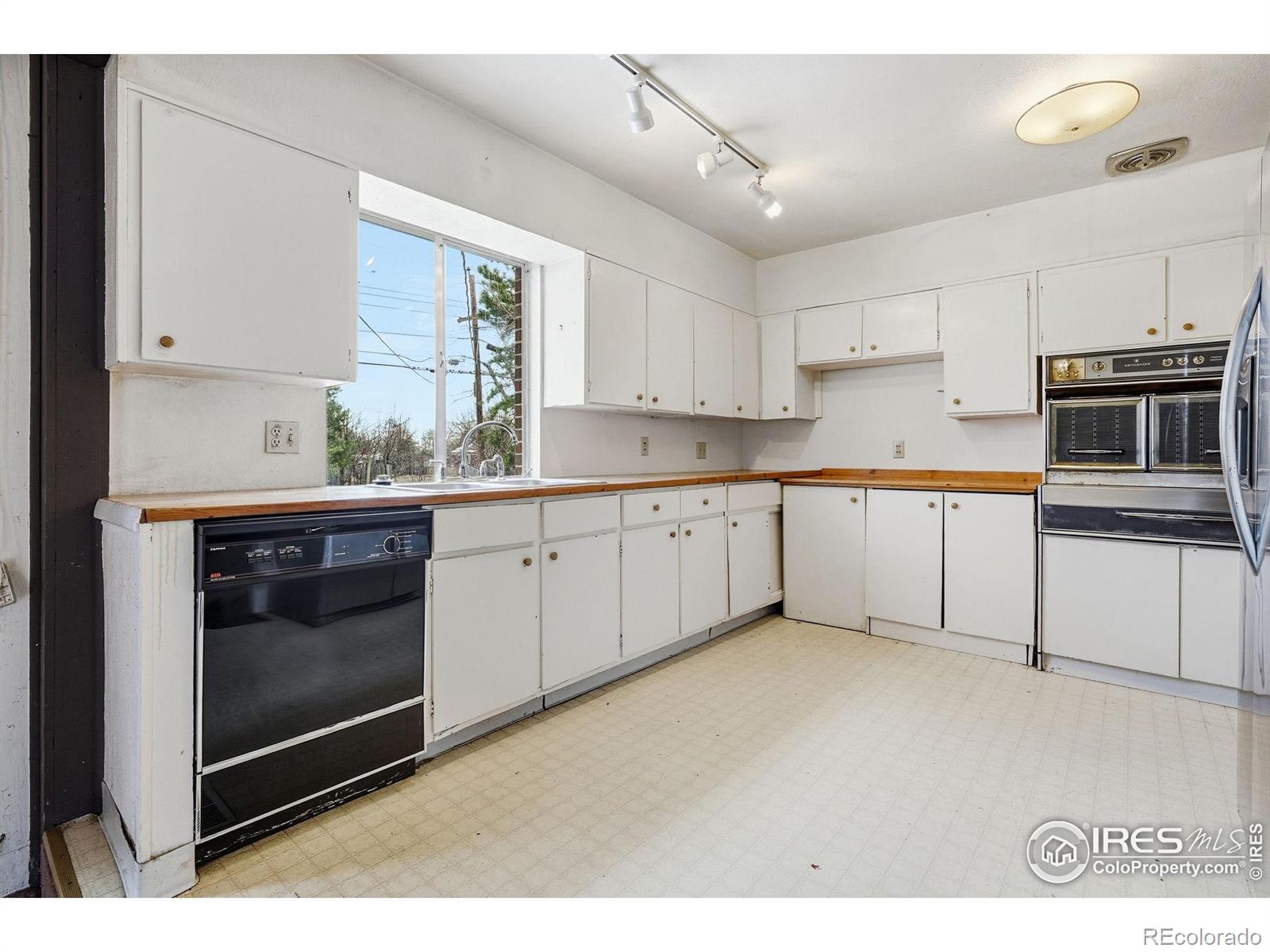 4595 Moorhead Avenue Boulder CO 80305