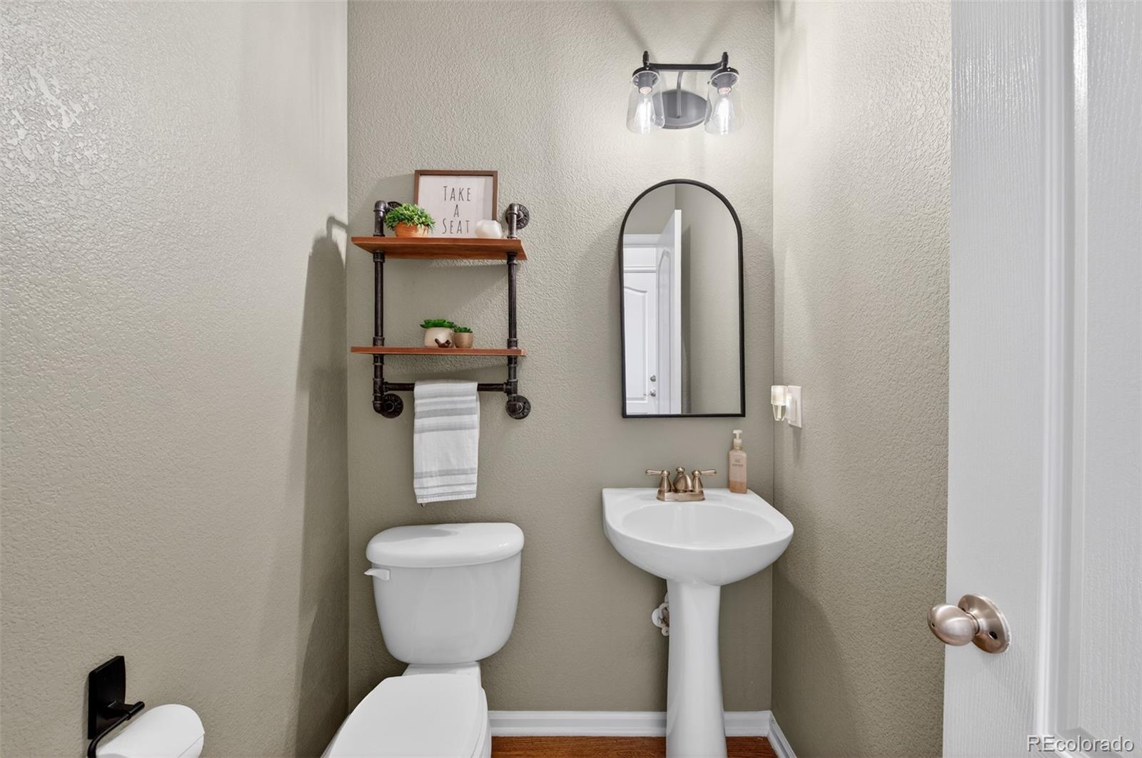 1667 S De Gaulle Way Aurora CO 80018