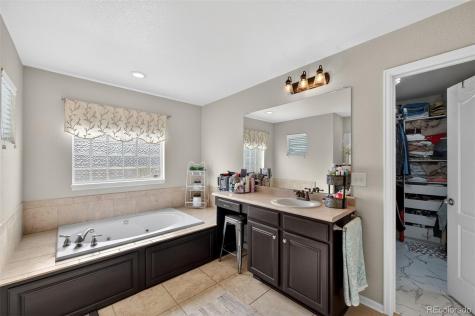 1667 S De Gaulle Way Aurora CO 80018