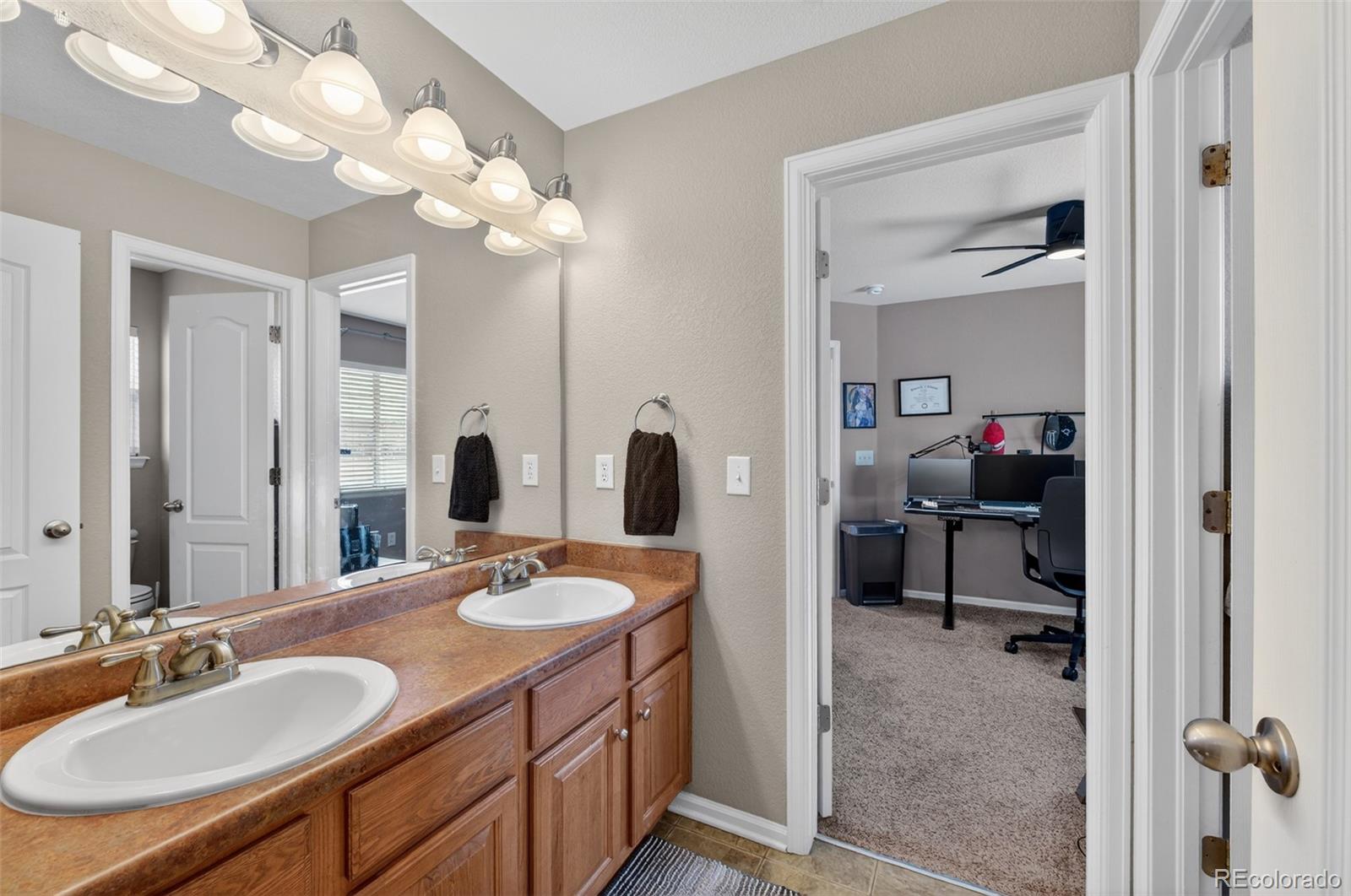 1667 S De Gaulle Way Aurora CO 80018