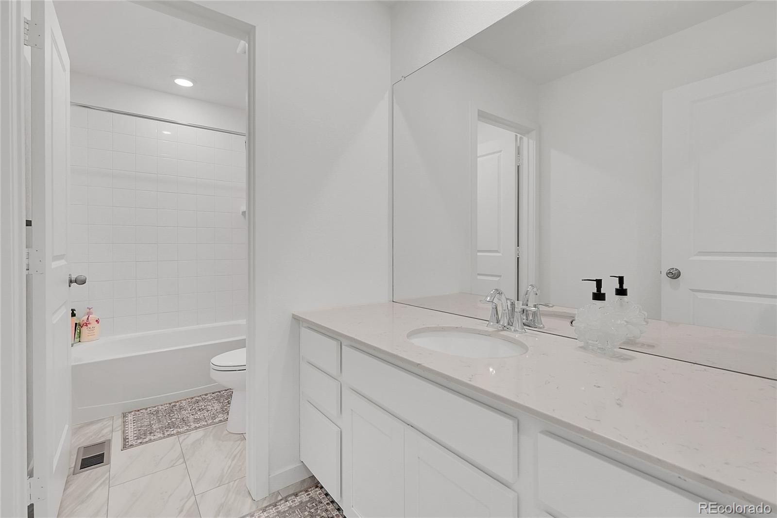 903 Crestone Street Johnstown CO 80534