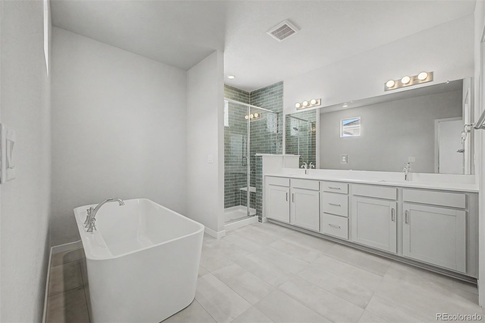5826 N Orleans Street Aurora CO 80019