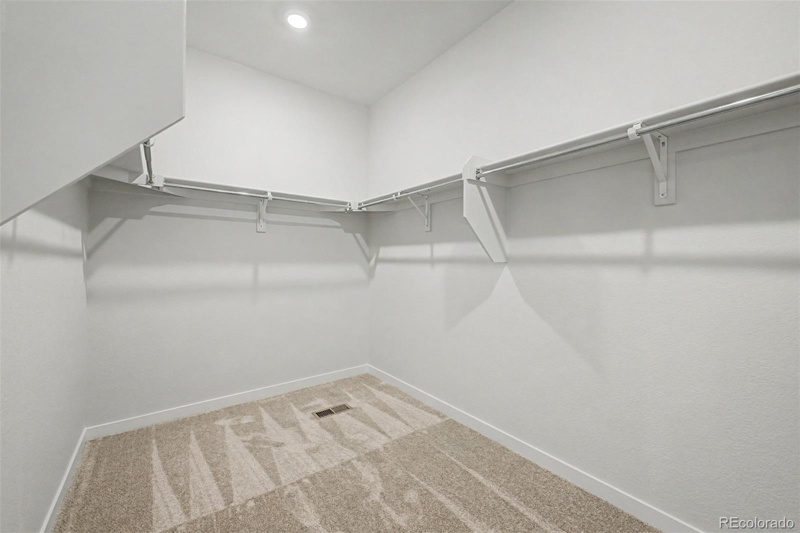 5826 N Orleans Street Aurora CO 80019