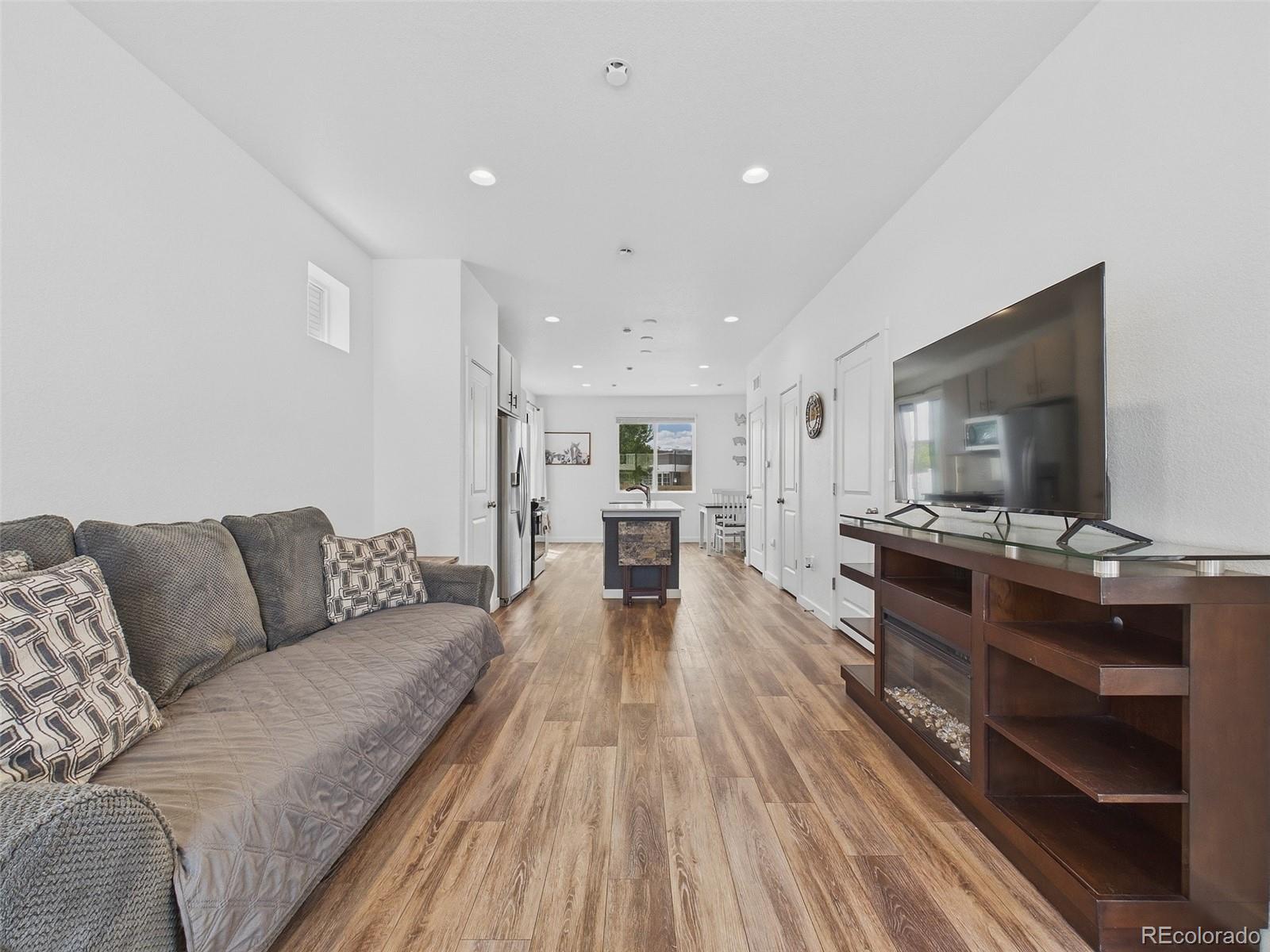 5033 N Walden Way Denver CO 80249