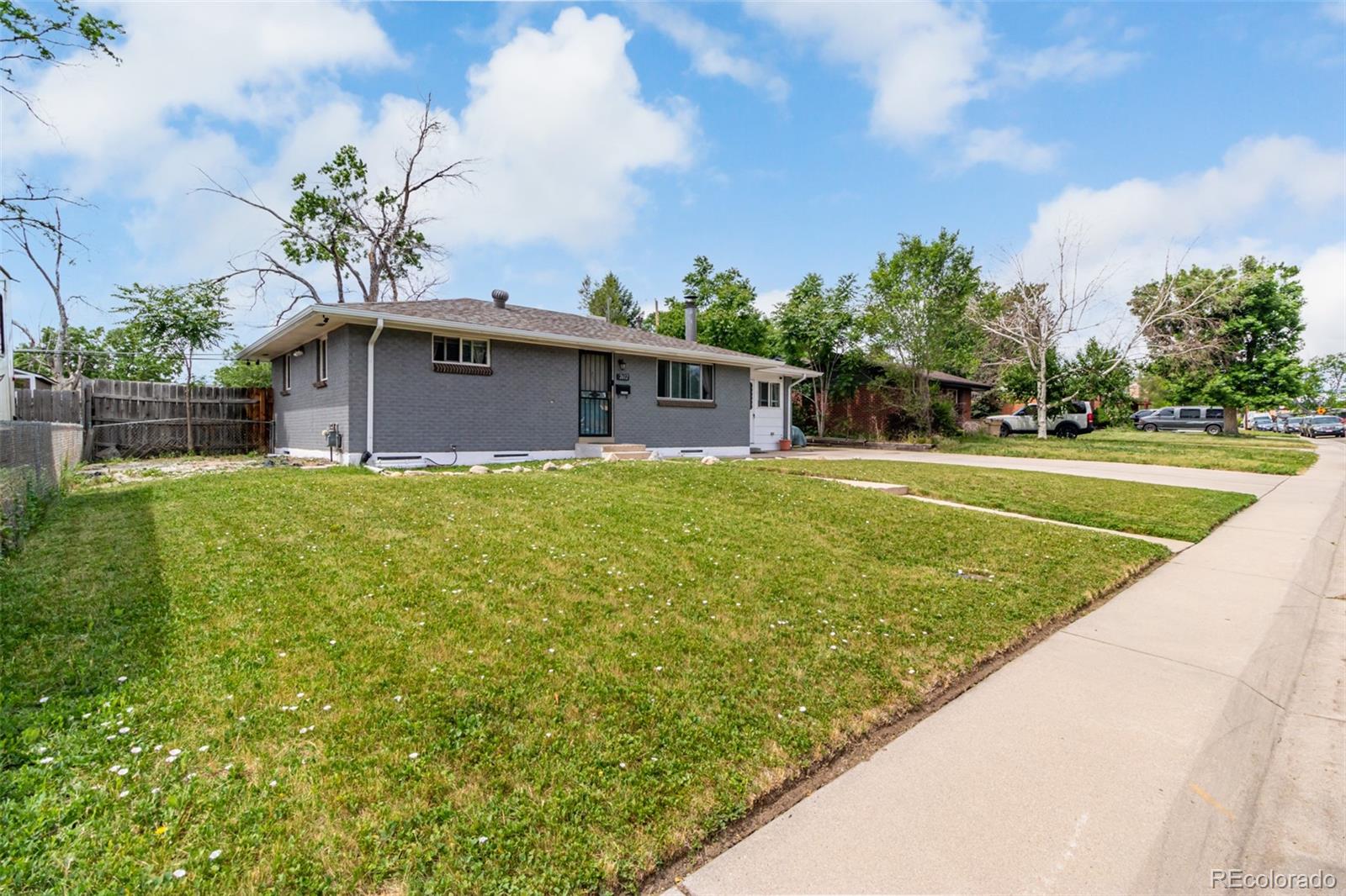 2612 Meadowbrook Drive Denver CO 80221