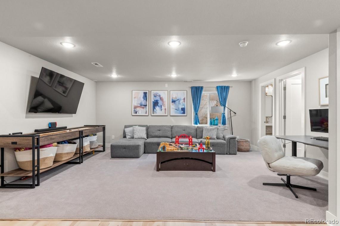 27162 E Davies Avenue Aurora CO 80016