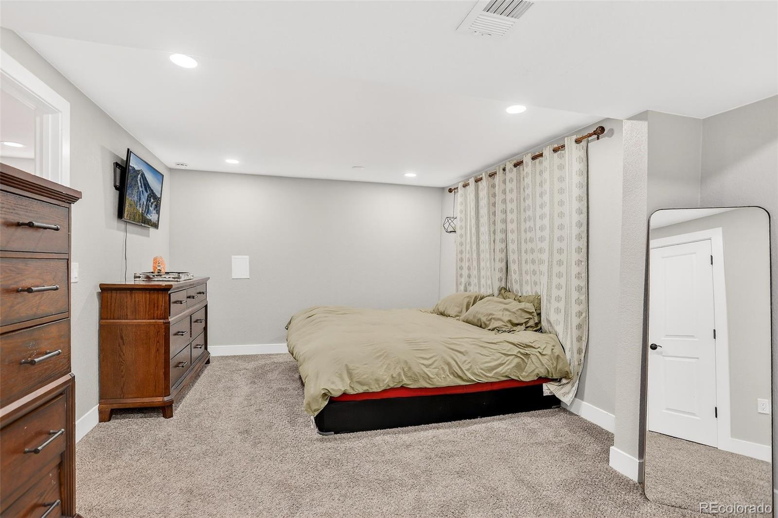 3222 Blackhawk Circle Aurora CO 80011
