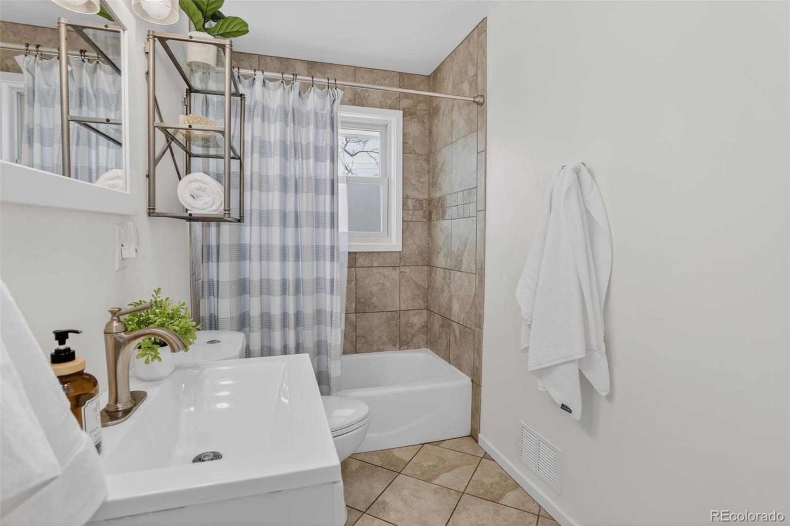 3716 W Grand Avenue Littleton CO 80123
