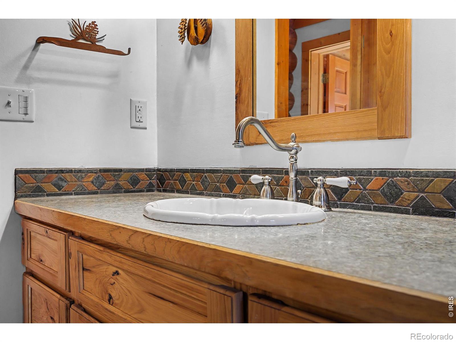 905 Stratton Park Road Bellvue CO 80512