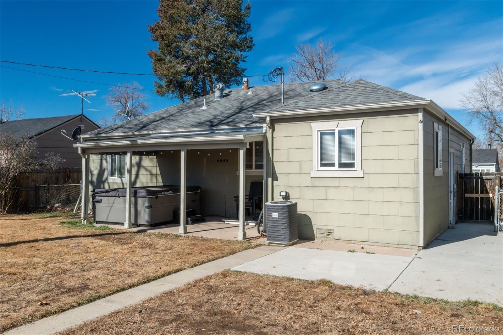 820 Newark Street Aurora CO 80010