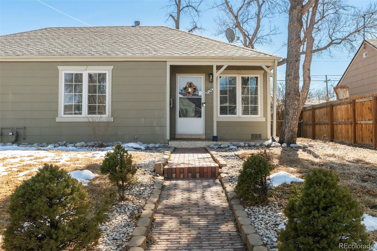 820 Newark Street Aurora CO 80010
