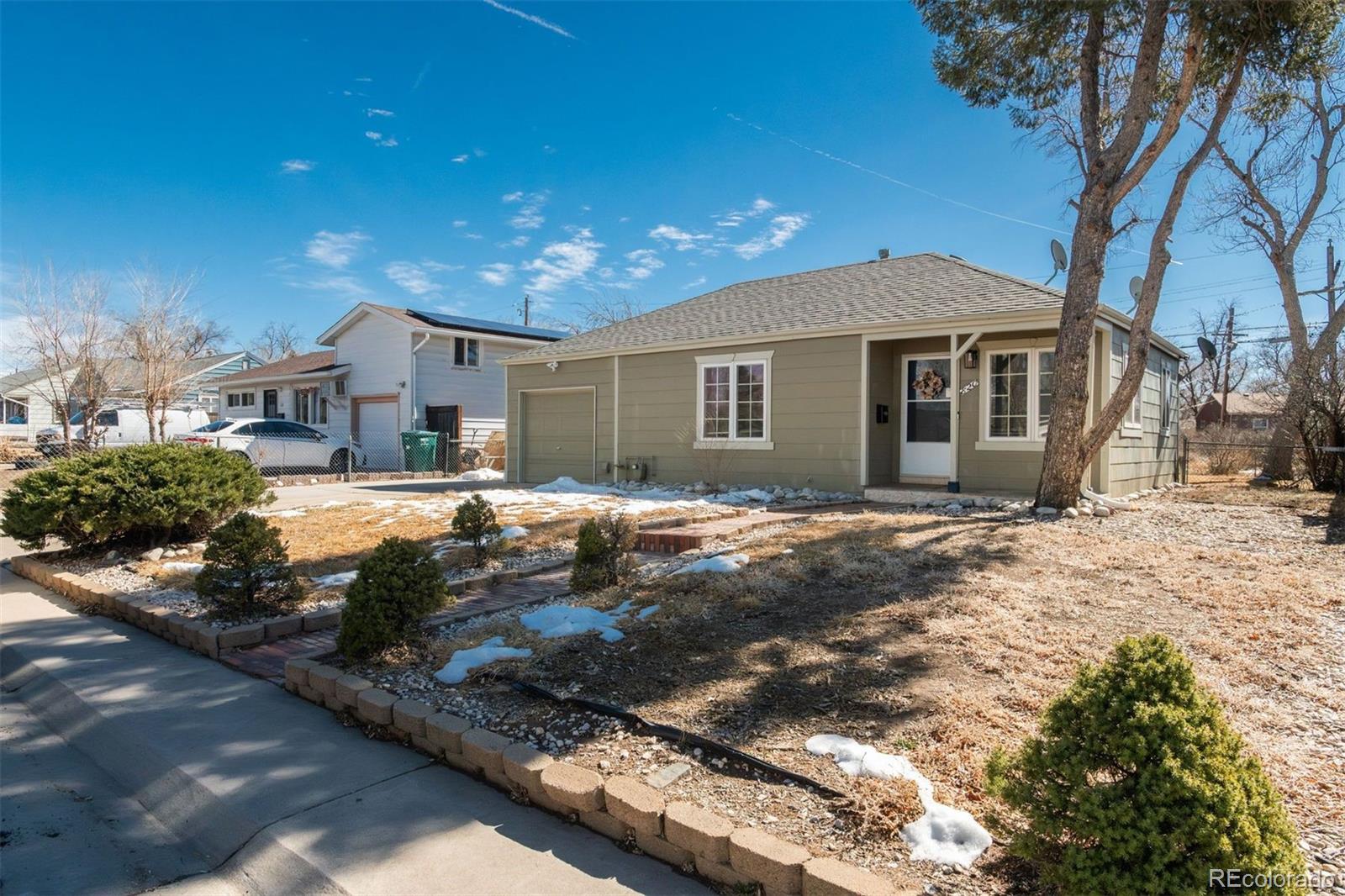 820 Newark Street Aurora CO 80010