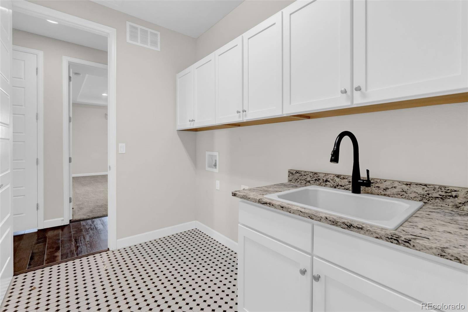 4541 S Valdai Way Aurora CO 80015