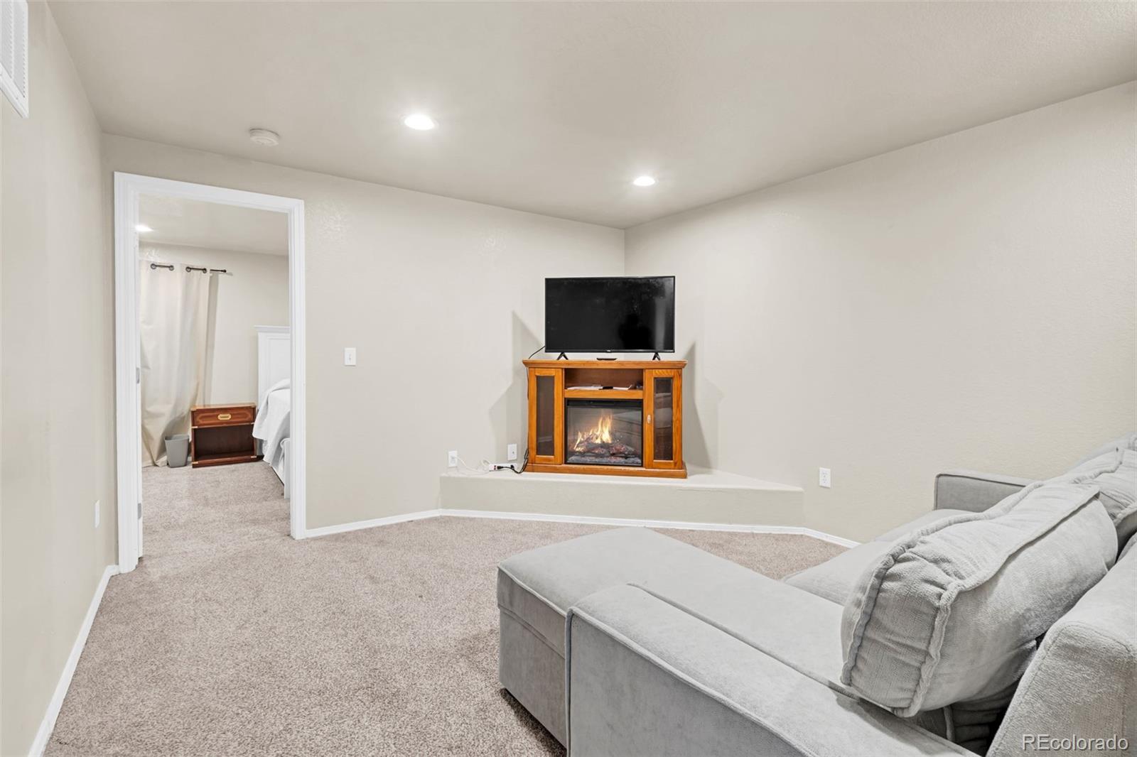 19531 E 40th Place Denver CO 80249