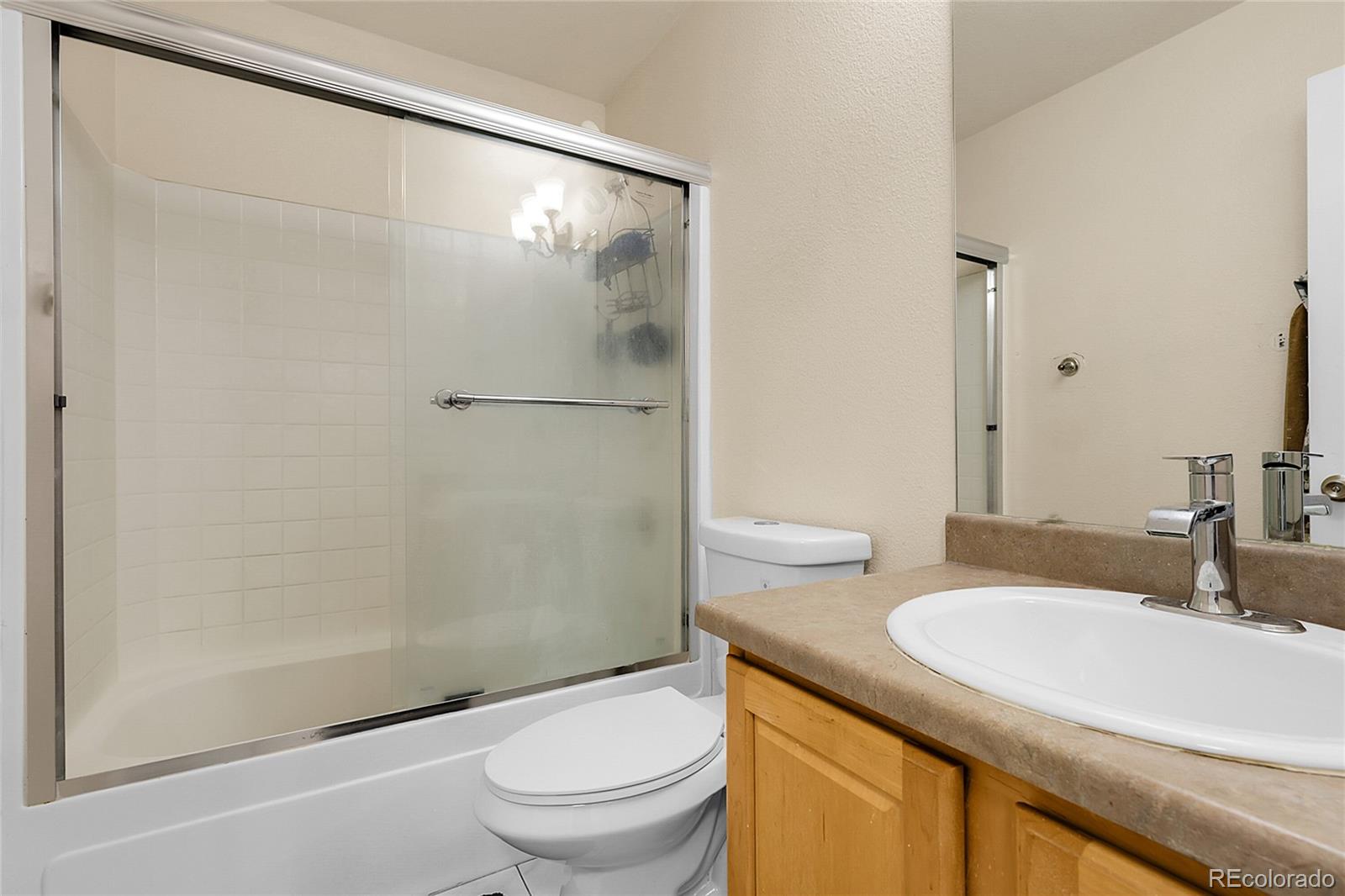 337 Ivory Circle Aurora CO 80011