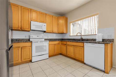 337 Ivory Circle Aurora CO 80011