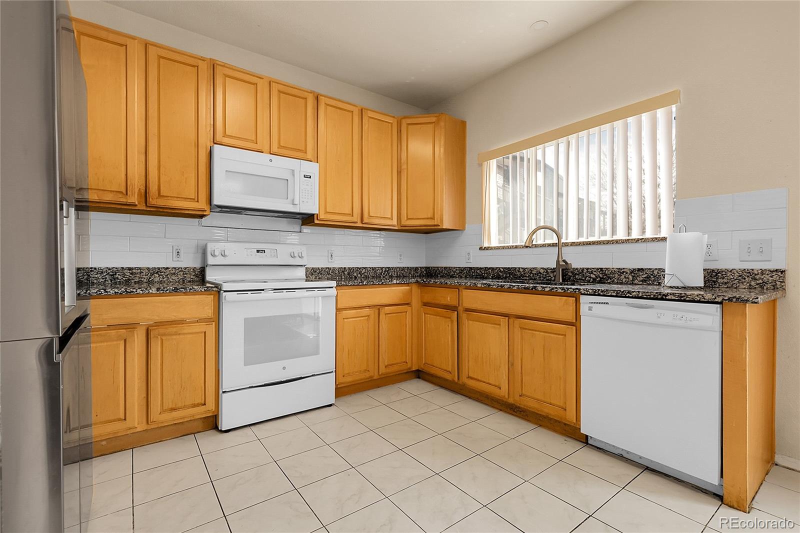 337 Ivory Circle Aurora CO 80011