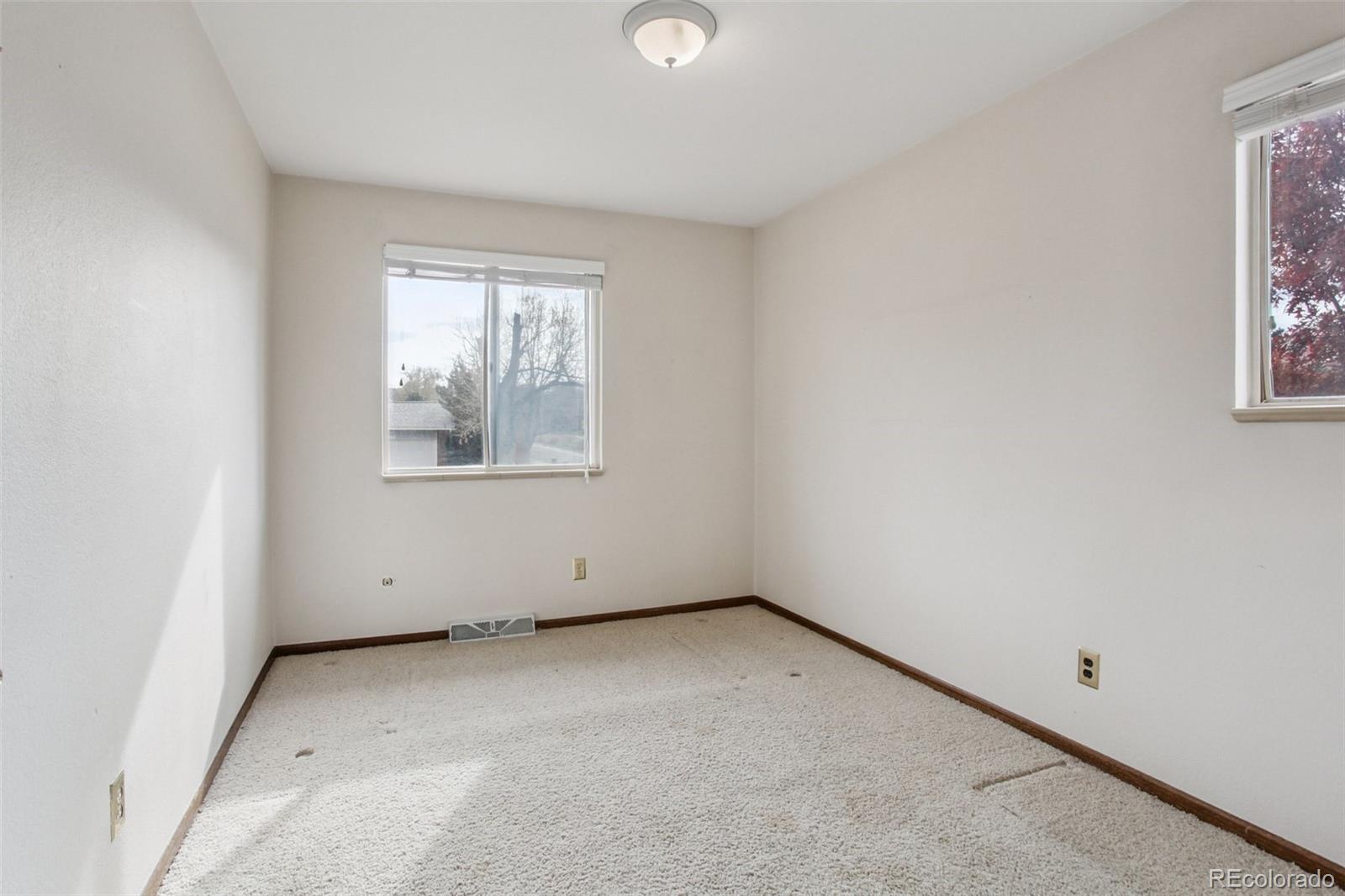 6689 S Delaware Street Littleton CO 80120