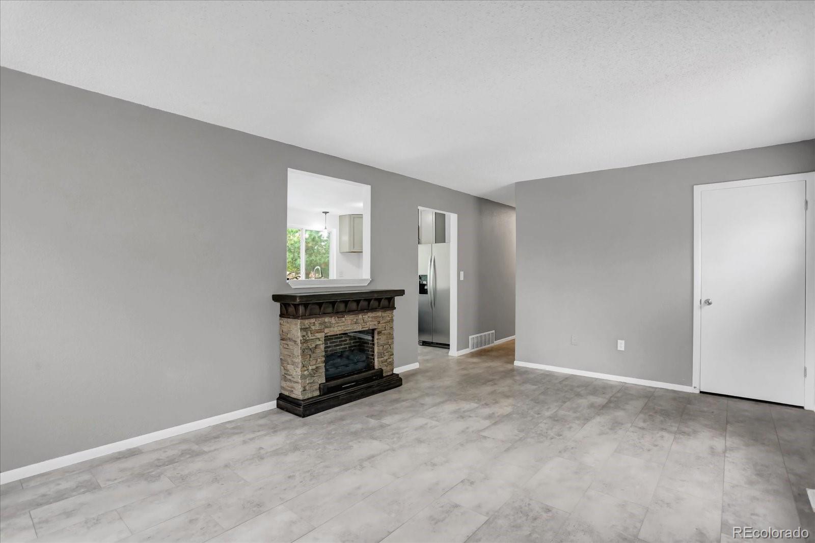 2832 S Mobile Street Aurora CO 80013