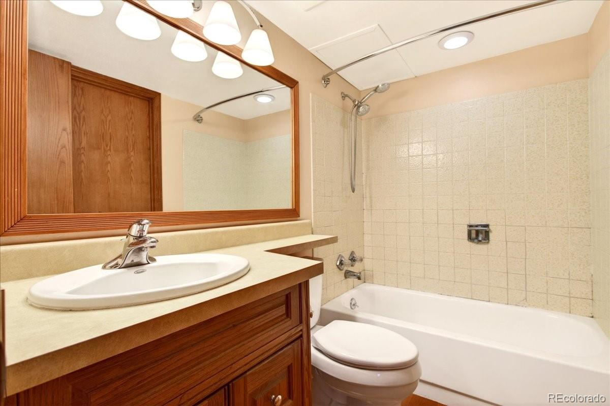 10805 W Alamo Place Littleton CO 80127