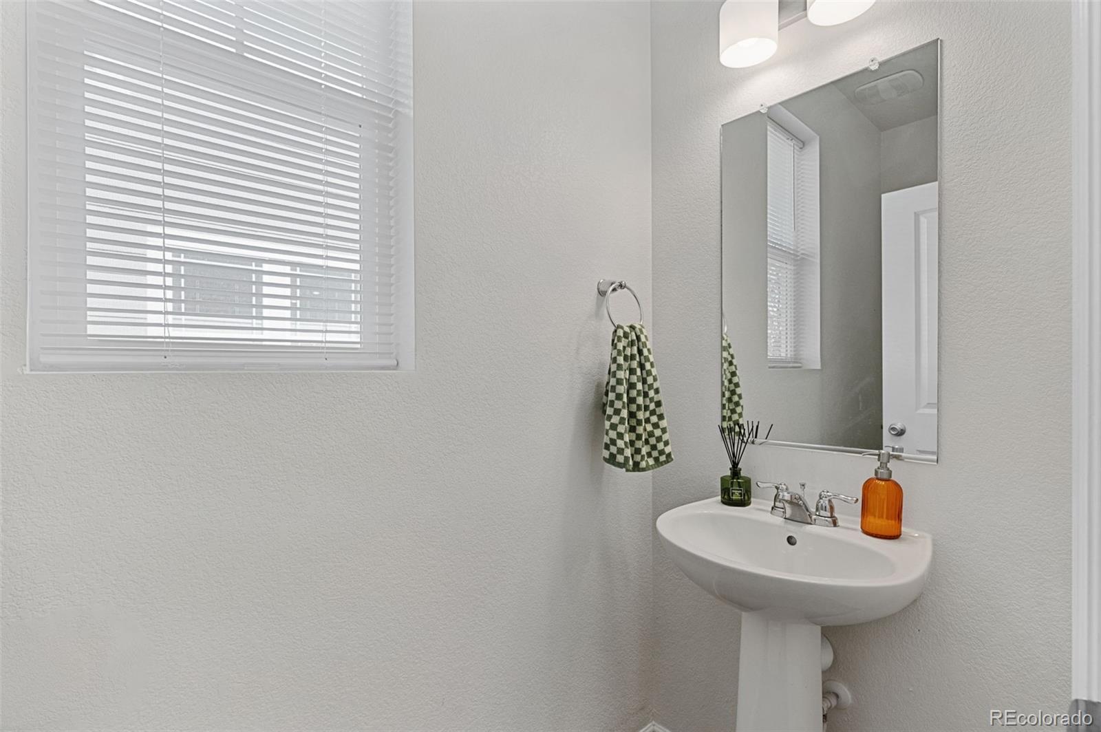6084 N Malta Street Aurora CO 80019