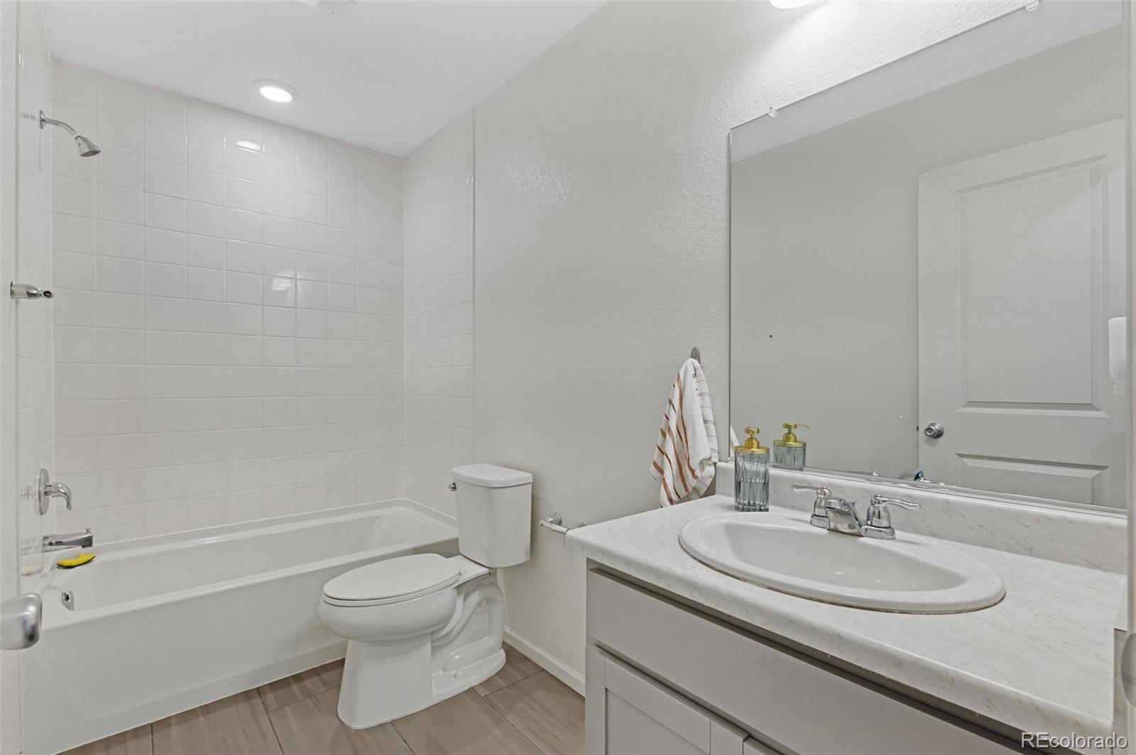 6084 N Malta Street Aurora CO 80019