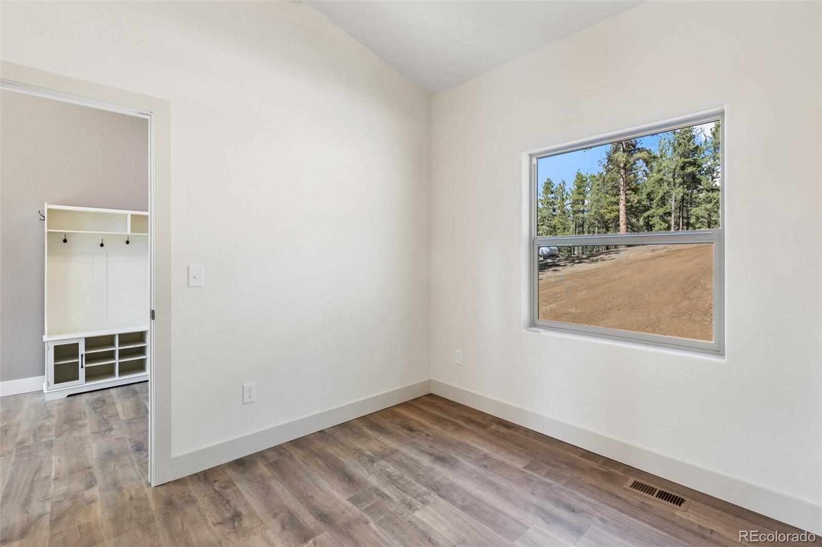 240 N Mountain Estates Road Florissant CO 80816