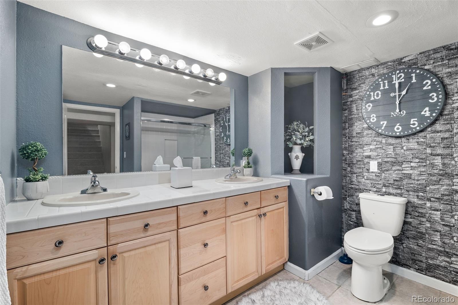 6691 S Abilene Way Centennial CO 80111