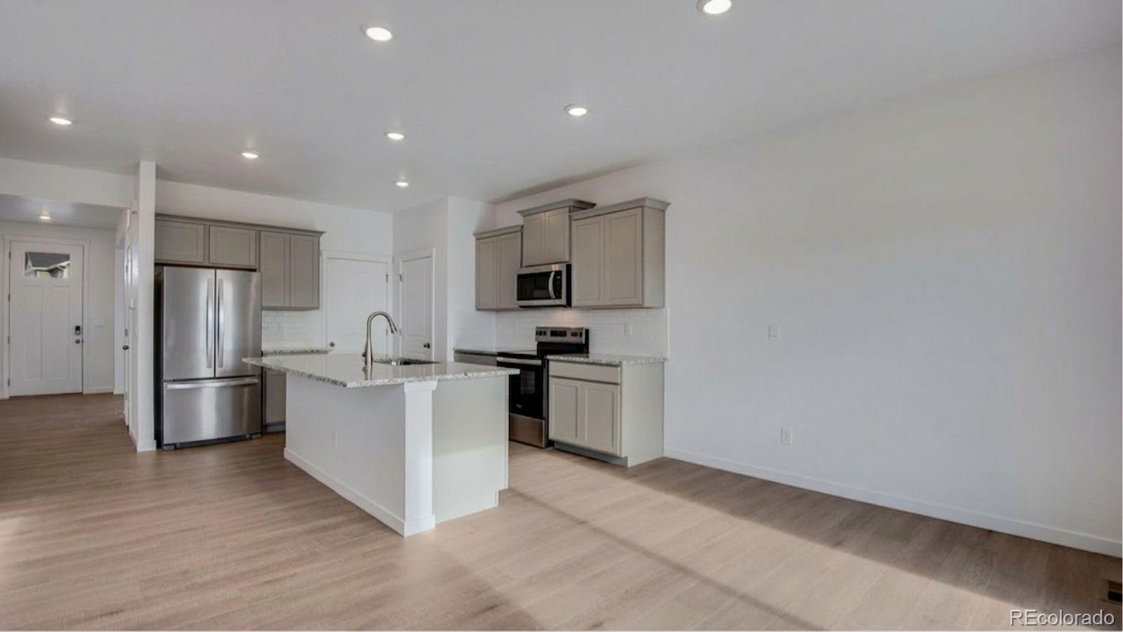 43088 Ganton Club Street Elizabeth CO 80107