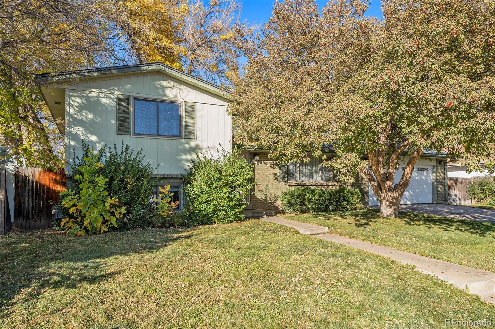 11921 W 70th Place Arvada CO 80004