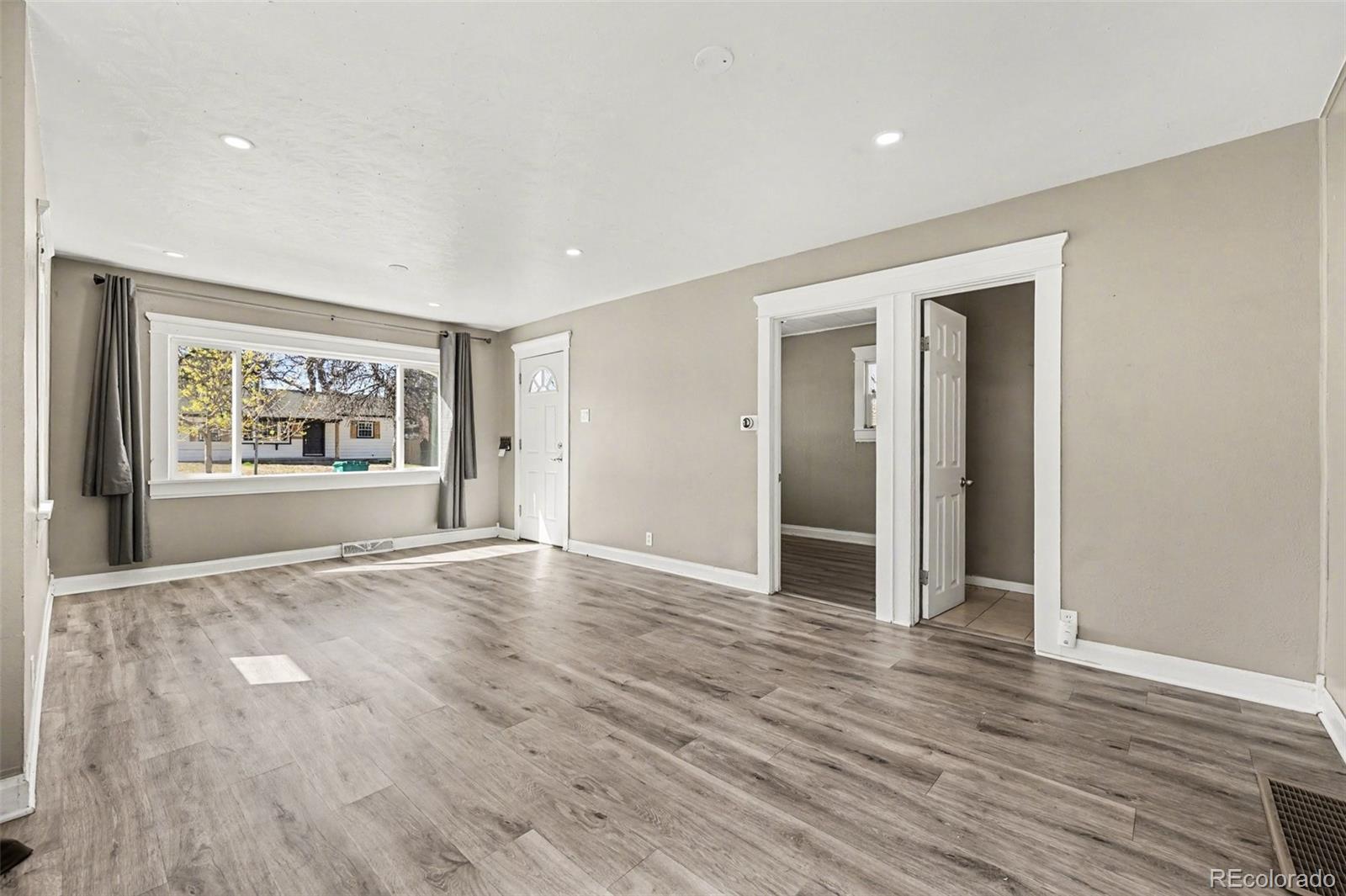 1328 Dayton Street Aurora CO 80010