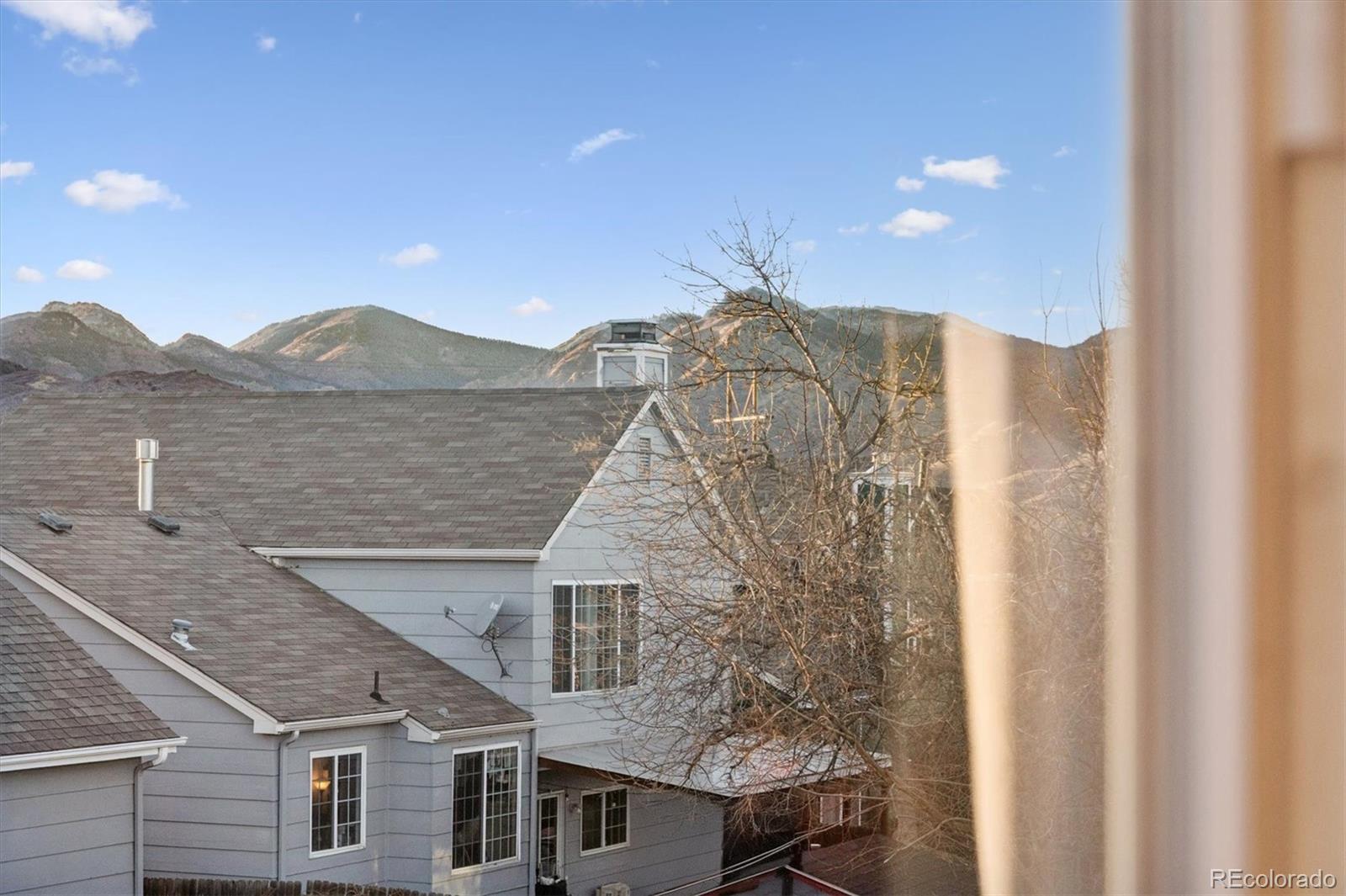 9856 Garwood Street Littleton CO 80125