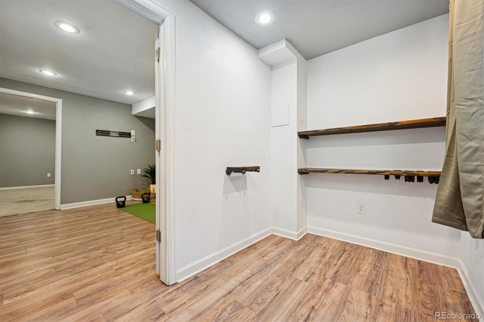 9856 Garwood Street Littleton CO 80125
